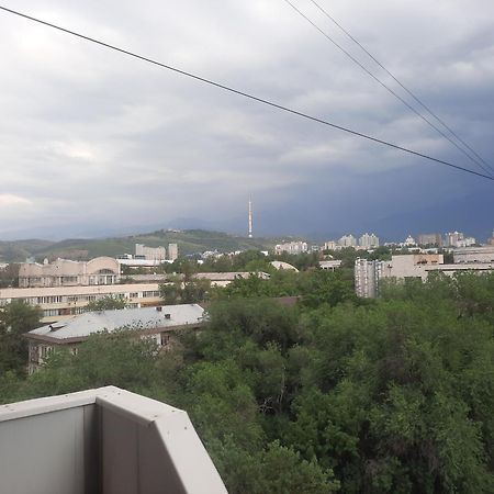Apartment Shevchenko Panfilova Almaty Eksteriør bilde